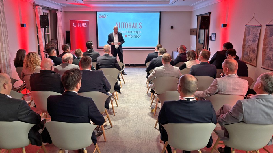 AUTOHAUS VersicherungsMonitor 2025