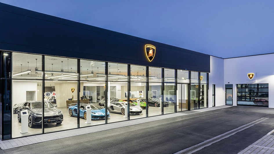 Bauen Spezial 2022 Lamborghini Showroom München