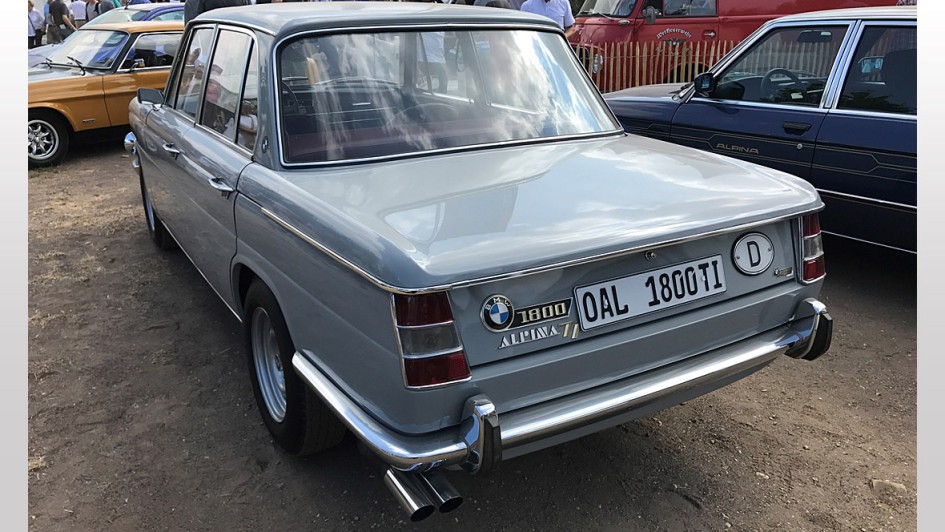 BMW 1800