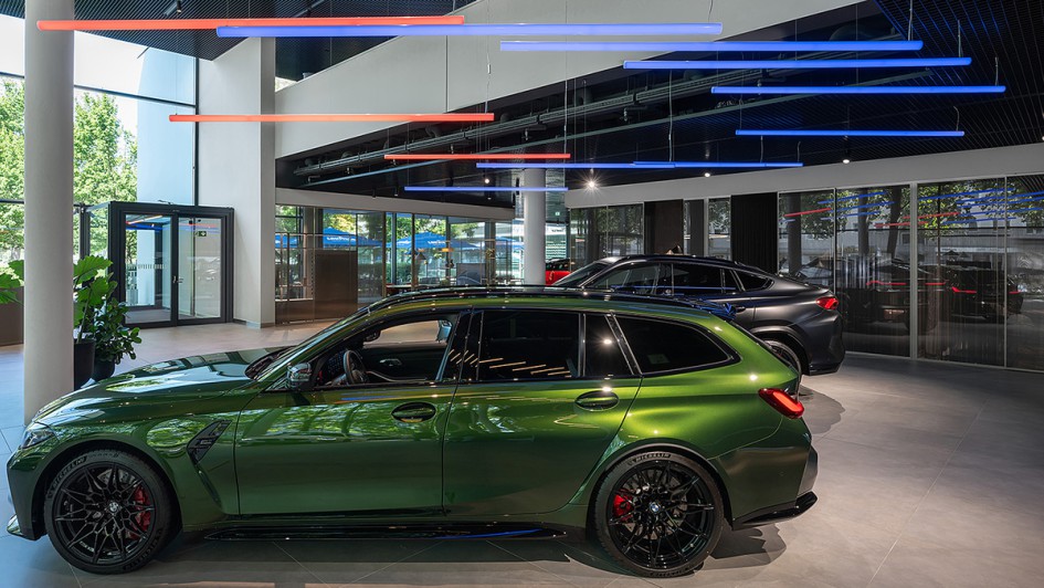 BMW Niederlassung München mit Retail.Next-Gestaltung