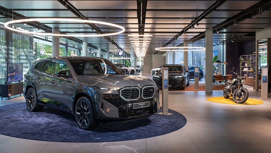 BMW Niederlassung München mit Retail.Next-Gestaltung
