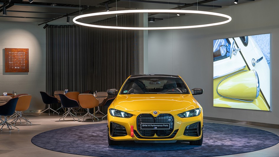 BMW Niederlassung München mit Retail.Next-Gestaltung