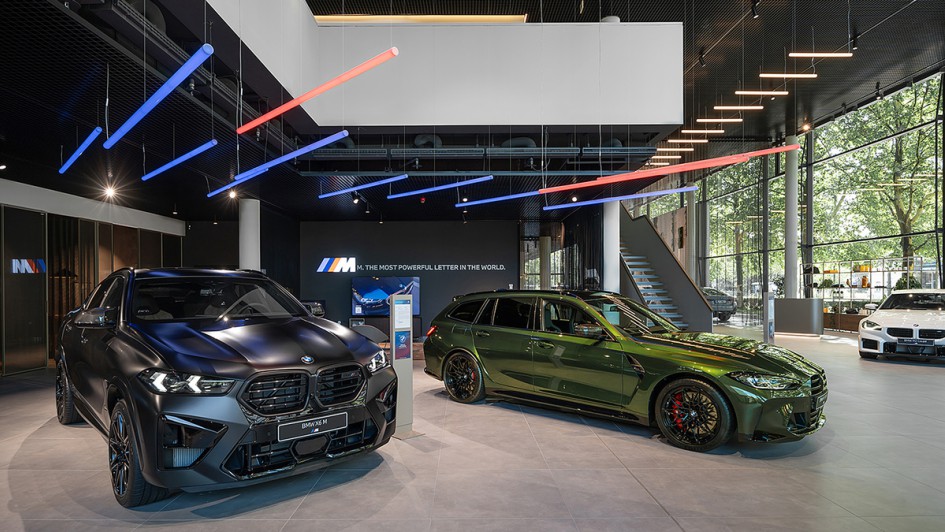 BMW Niederlassung München mit Retail.Next-Gestaltung 