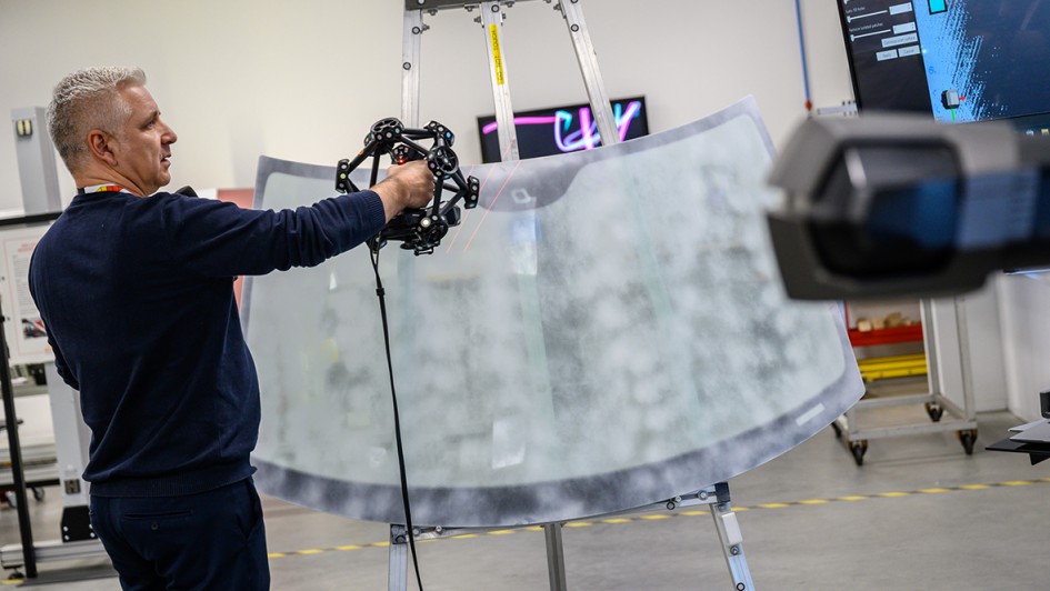 Optische Verzerrungen oder nicht mehr sauber projezierende Head-Up-Displays werden hier in Einzelfallanalysen begutachtet. 