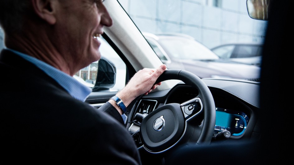 Volvo ist lateinisch und bedeutet: ich rolle. Rollen wir los