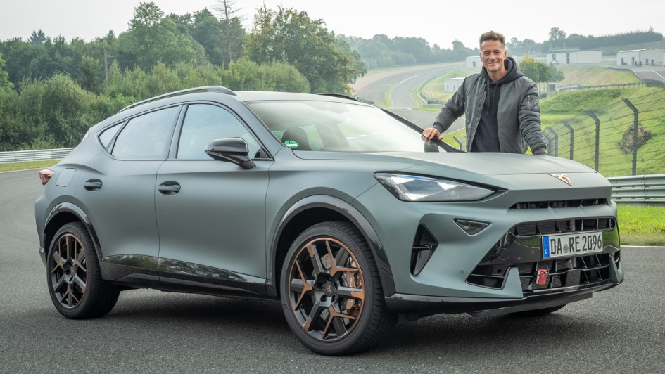 Sebastian Stahl, Ex-Profi-Rennfahrer am Cupra Formentor auf dem Bilster Berg