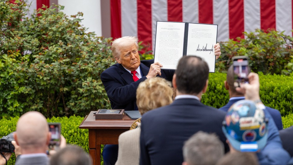 Donald Trump Erlass Rosengarten Zoll 