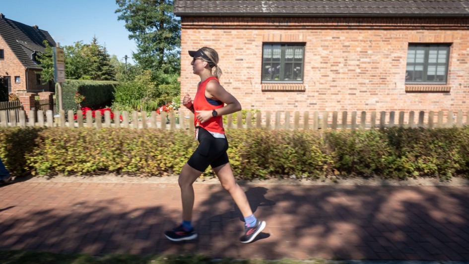 ALD und Leaseplan Run For Charity Foto von Läuferin