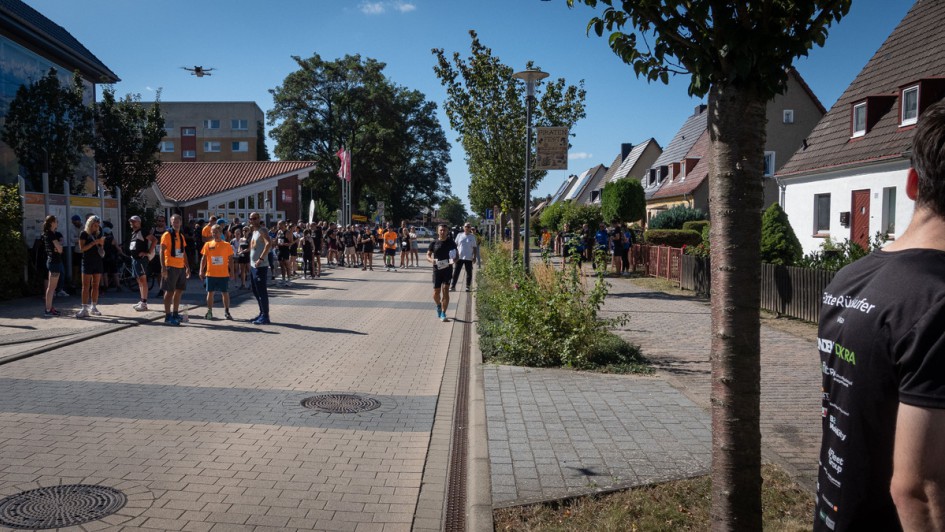 ALD und Leaseplan Run For Charity kurz vor der Wchselstation von Läufer 3 auf 4
