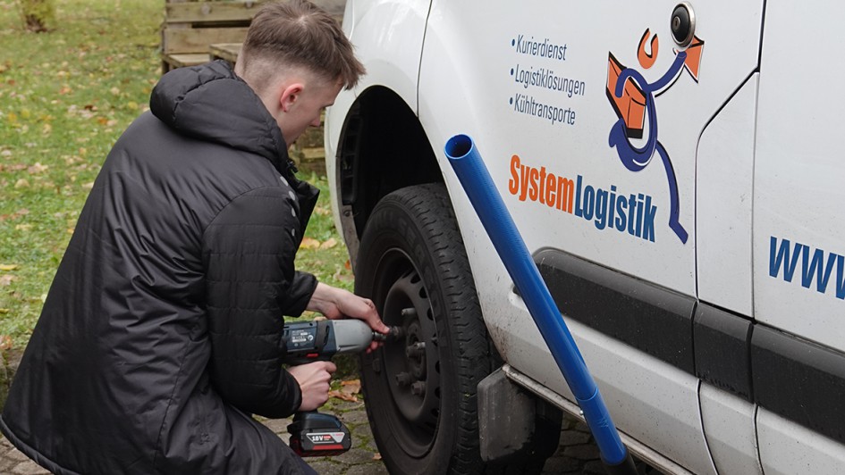 Der Wagenheber gehört zur Grundausstattung der mobilen Werkstatt
