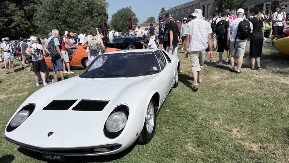 Auch Klassiker wie der Lamborghini Miura sind zu bewundern.