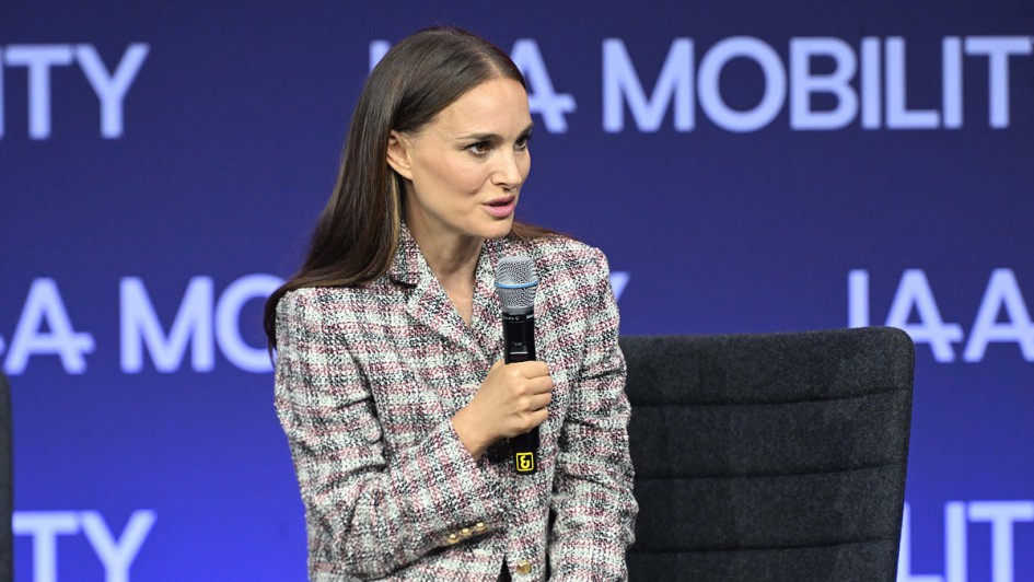 US-Schauspielerin Natalie-PortmanI spricht auf der IAA 2023 in München