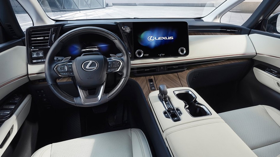 Lexus LM (2024)