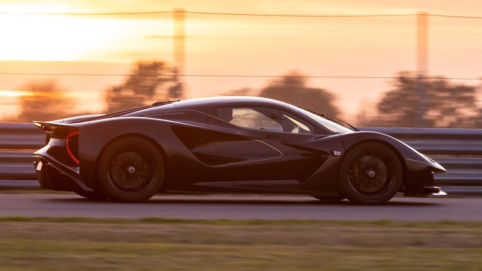 Lotus-Evija-Fittipaldi-02