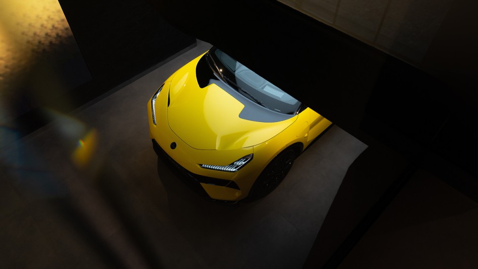 Lotus Flagship Store Paris