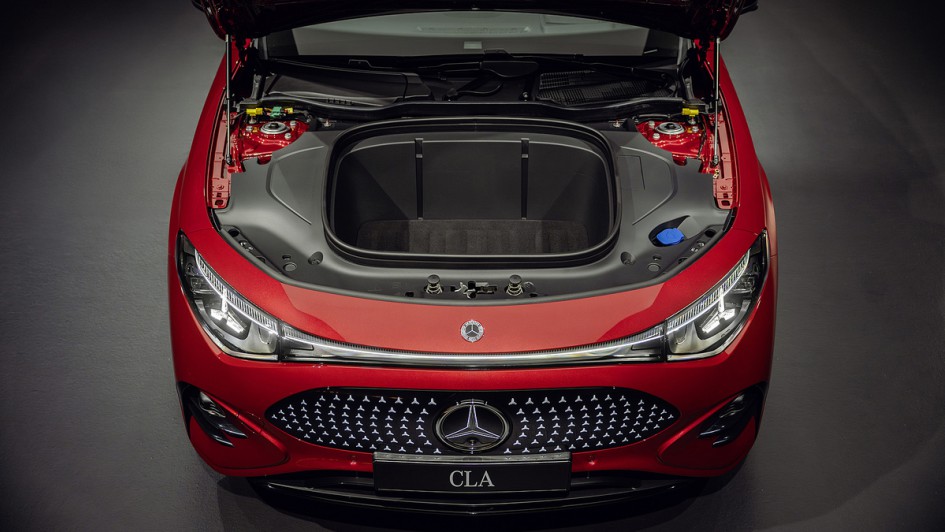 Mercedes-Benz CLA mit EQ Technologie und AMG Line Plus