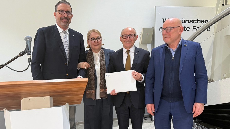 Michael Ziegler wird 70 - Feierstunde in der Schwabengarage 