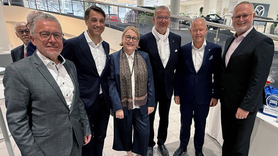 Michael Ziegler wird 70 - Feierstunde in der Schwabengarage 