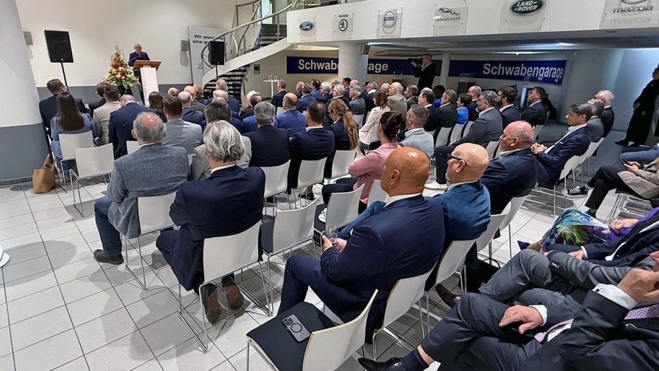 Michael Ziegler wird 70 - Feierstunde in der Schwabengarage