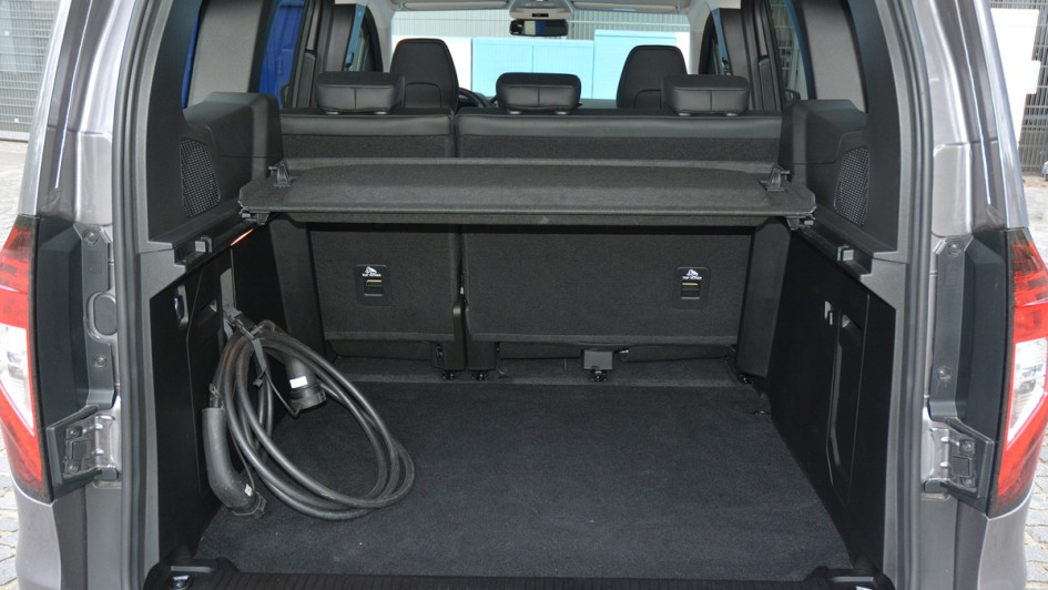 Nissan Townstar EV Test (2024)