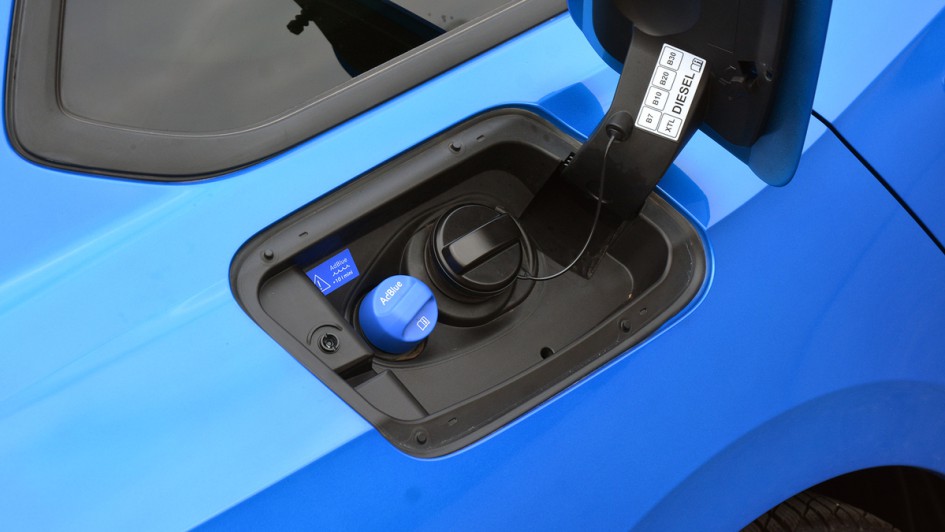 Opel Astra Sports Tourer, Tank, Tankklappe, Tankverschluss, AdBlue