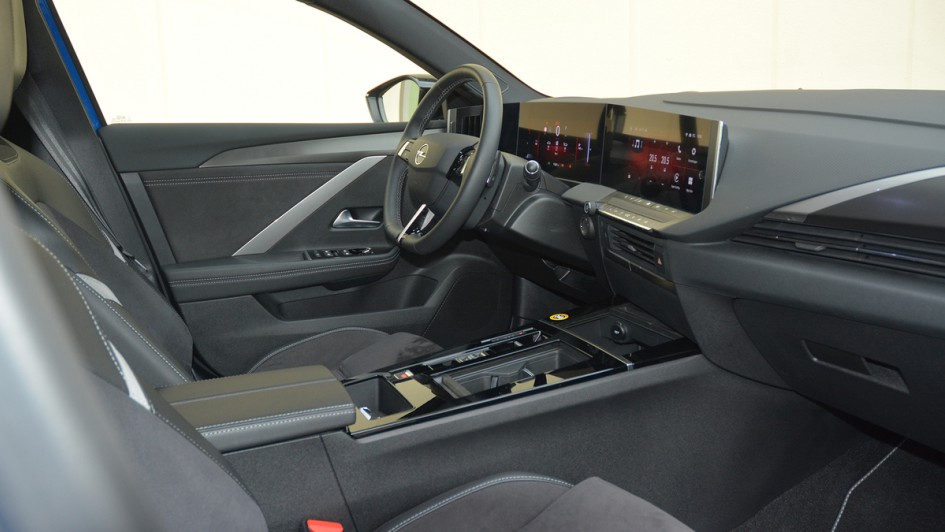 Opel Astra Sports Tourer, Innenraum, Fahrersitz, Beifahrersitz, Cockpit