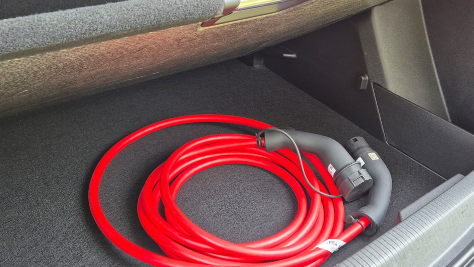 Peugeot e-2008 Test (2025)