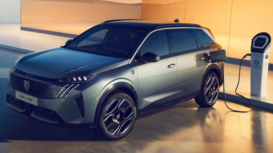 Peugeot E-5008