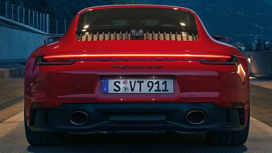 Porsche 911 GTS (2022)