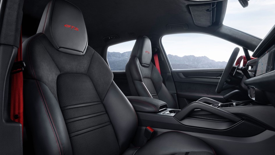 Porsche Cayenne GTS (2024)