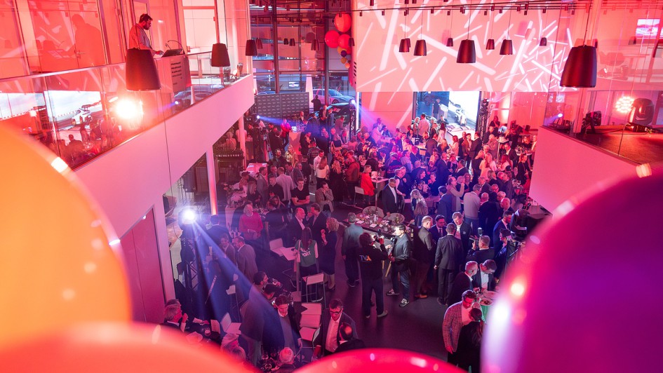 Porsche Destination Regensburg der Jepsen Autogruppe