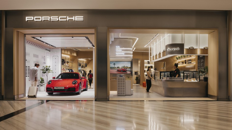 Porsche at Jewel Singapur