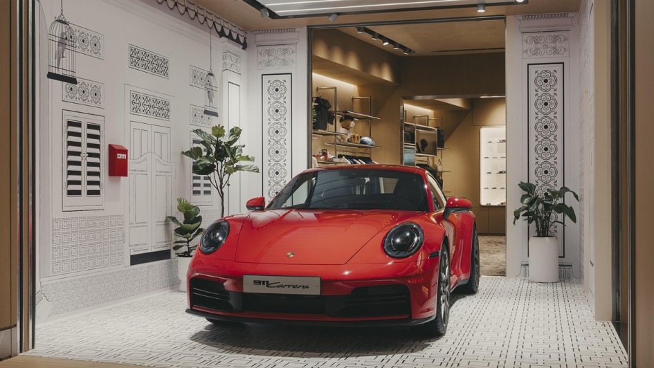 Porsche at Jewel Singapur