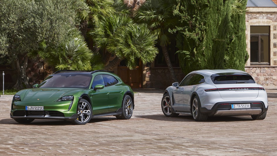 Porsche-Taycan-Cross-Turismo-5