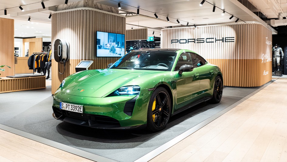 Porsche NOW: Sales Pop-up Store