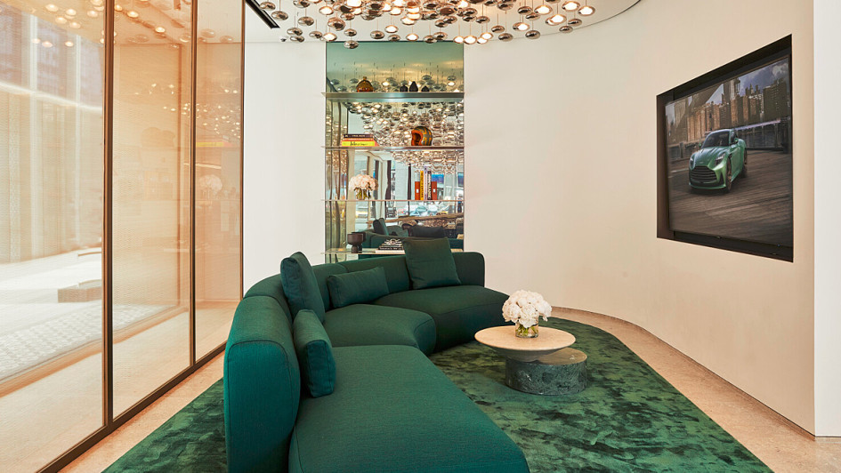 Aston Martin "Q New York"