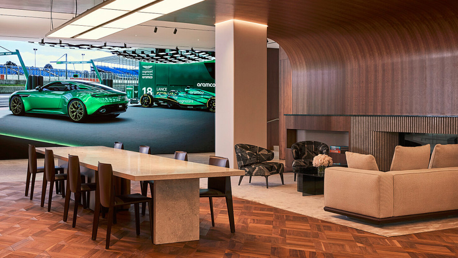 Aston Martin "Q New York"