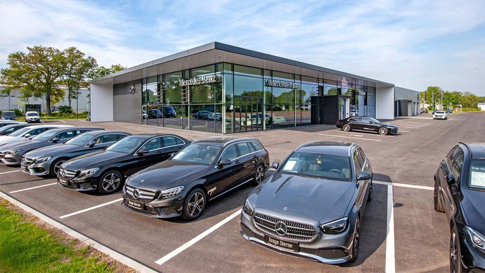 Senger-Gruppe Standort Aurich; Autohaus; Mercedes-Betrieb; Showroom; Autohandel; Mercedes