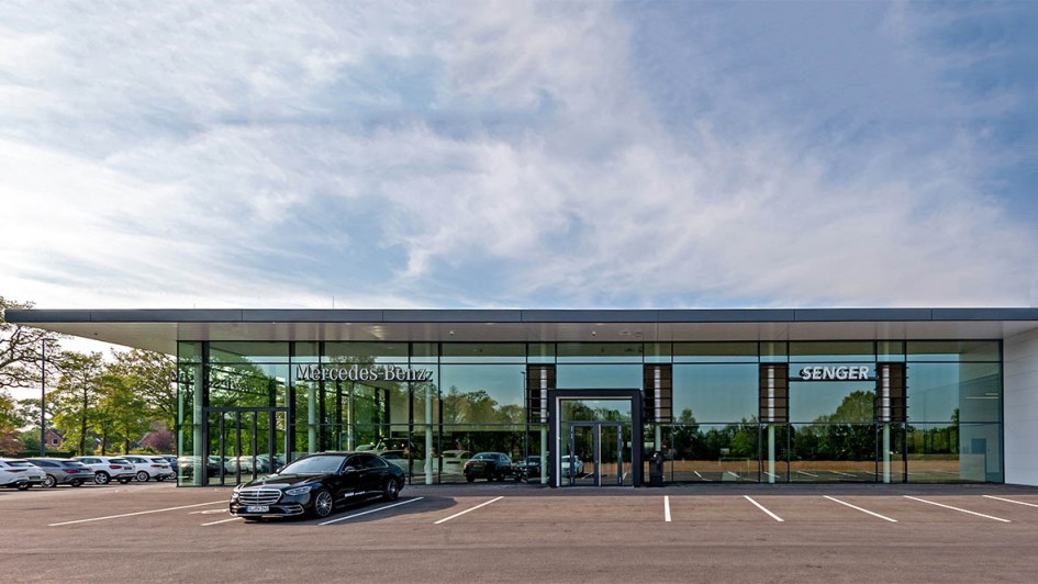 Senger-Gruppe Standort Aurich; Autohaus; Mercedes-Betrieb; Showroom; Autohandel; Mercedes