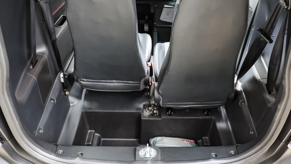 Silence S04 Nanocar L7e