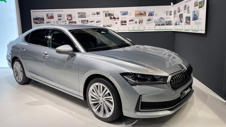 90 Jahre Skoda Superb