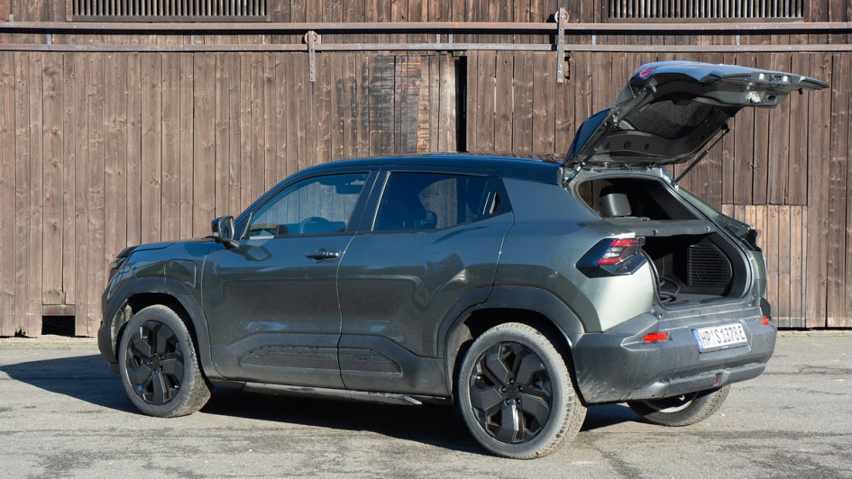 Suzuki eVitara, Cockpit, Lenkrad, Innenraum