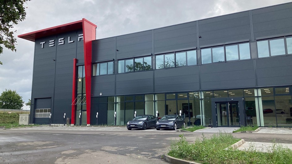 Tesla-Autohaus-Neu-Ulm