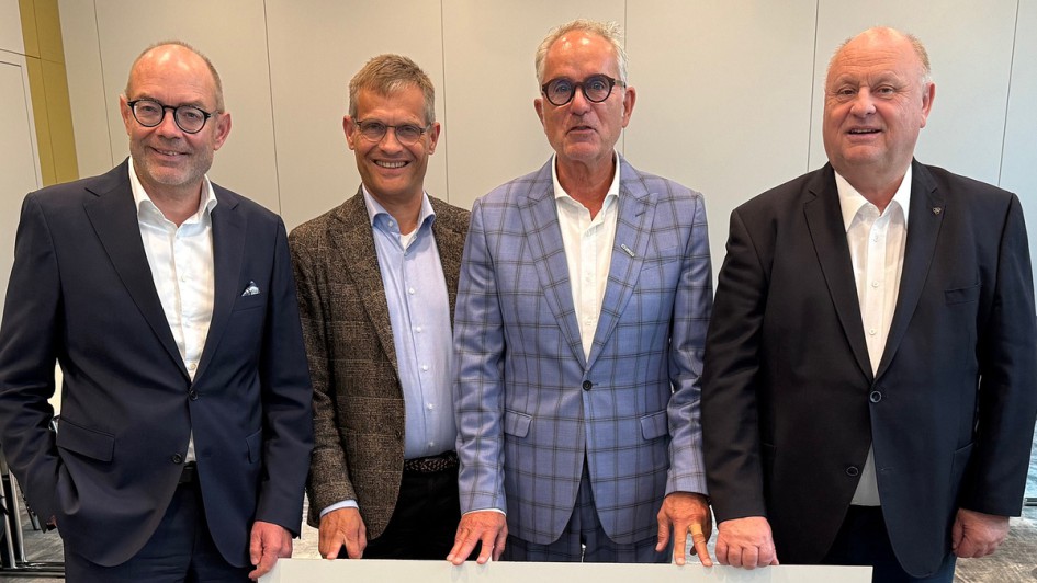 Die VAD-Spitze (v.li.n.re.): Peter Schäfer (Schatzmeister), Kurt-Christian Scheel (Geschäftsführer), Burkhard Weller (Präsident) und Helmut Peter (Vizepräsident)