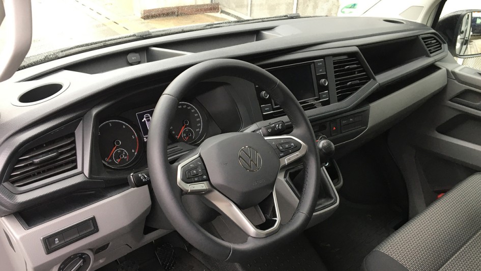 VW Transporter vs. Mercedes Vito Test (2023)